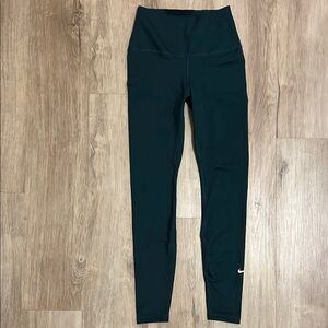 Nike High-Waisted Leggings